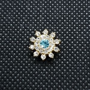 NWOT Magnolia and Vine 12mm Snap